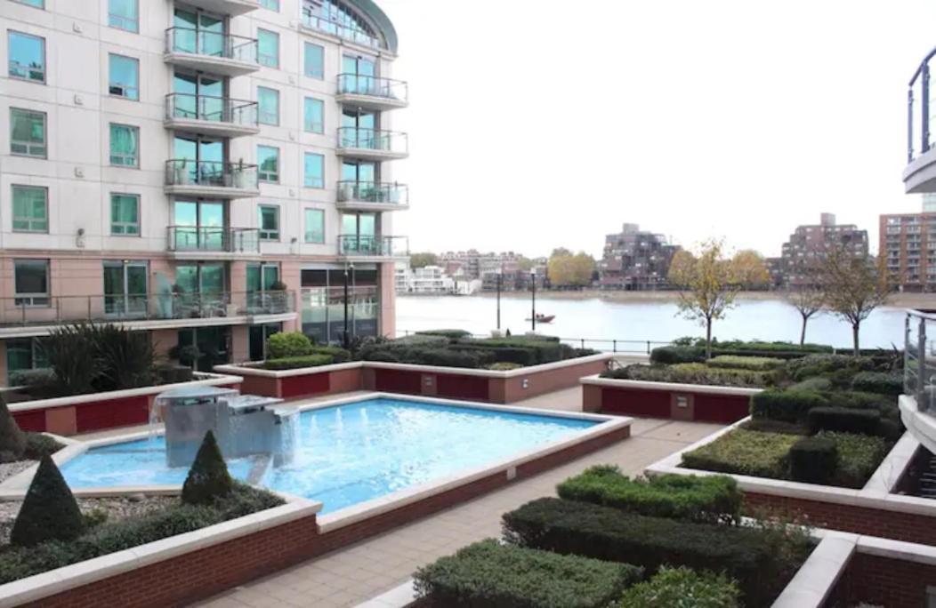 Riverside Balcony Apartments, 10 Minutes From Oxford Circus London Exterior photo