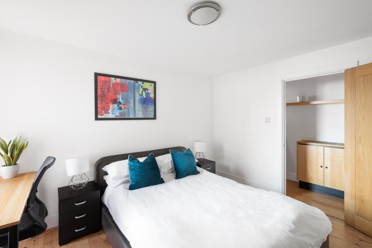 Riverside Balcony Apartments, 10 Minutes From Oxford Circus London Exterior photo