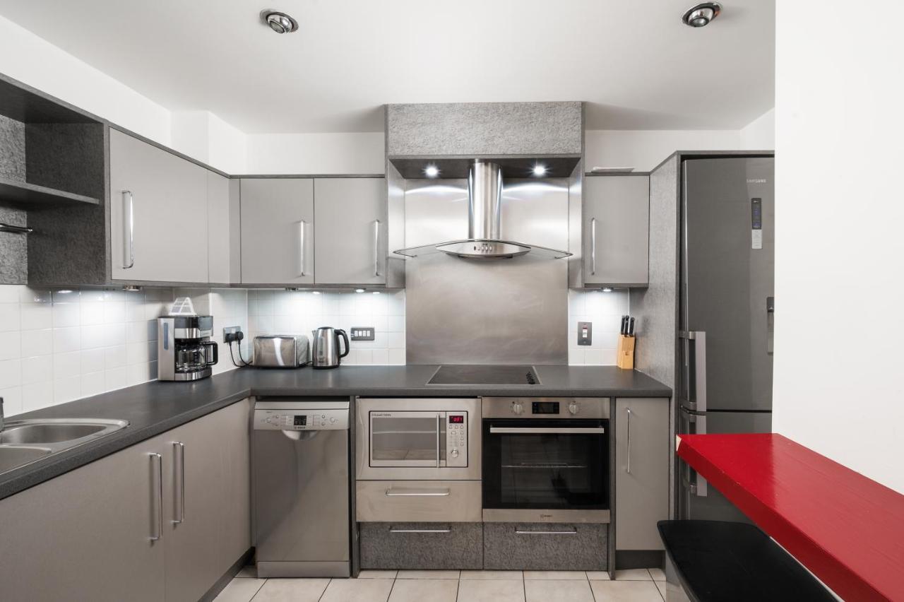 Riverside Balcony Apartments, 10 Minutes From Oxford Circus London Exterior photo