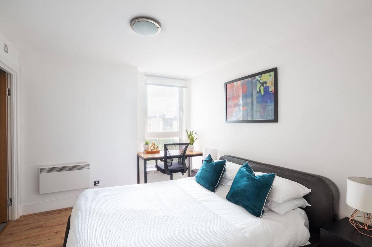 Riverside Balcony Apartments, 10 Minutes From Oxford Circus London Exterior photo