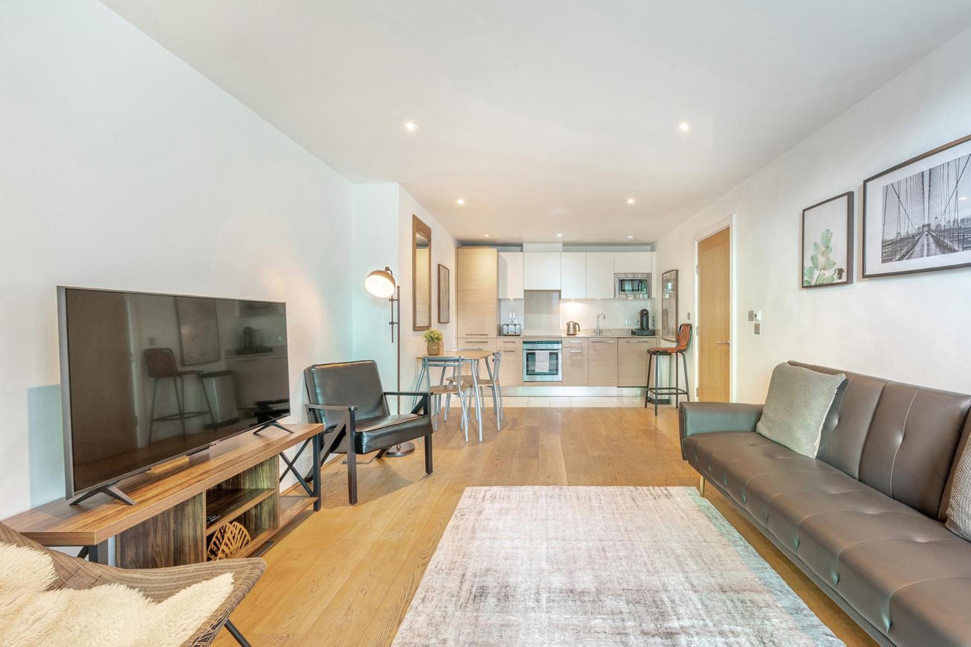 Riverside Balcony Apartments, 10 Minutes From Oxford Circus London Exterior photo