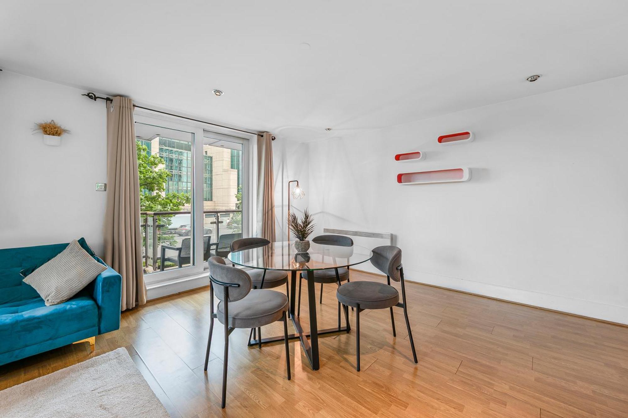 Riverside Balcony Apartments, 10 Minutes From Oxford Circus London Exterior photo